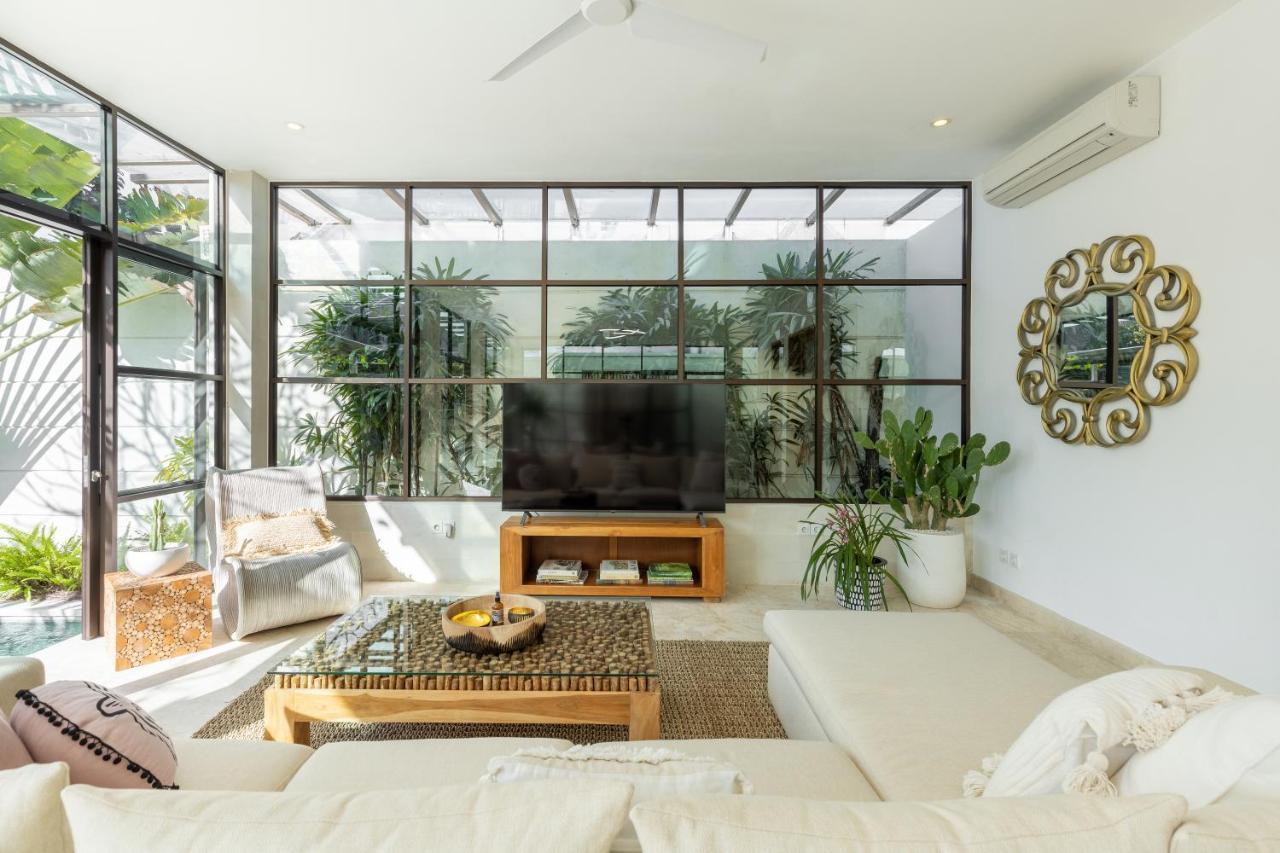 Villa Lumut 3 Bedrooms Central Seminyak المظهر الخارجي الصورة