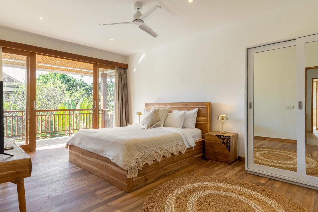 Villa Lumut 3 Bedrooms Central Seminyak المظهر الخارجي الصورة