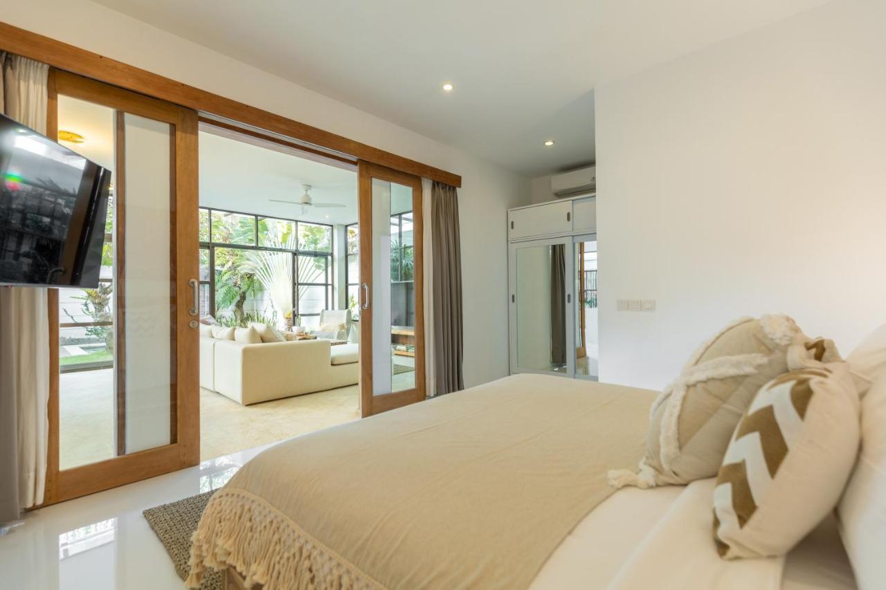 Villa Lumut 3 Bedrooms Central Seminyak المظهر الخارجي الصورة