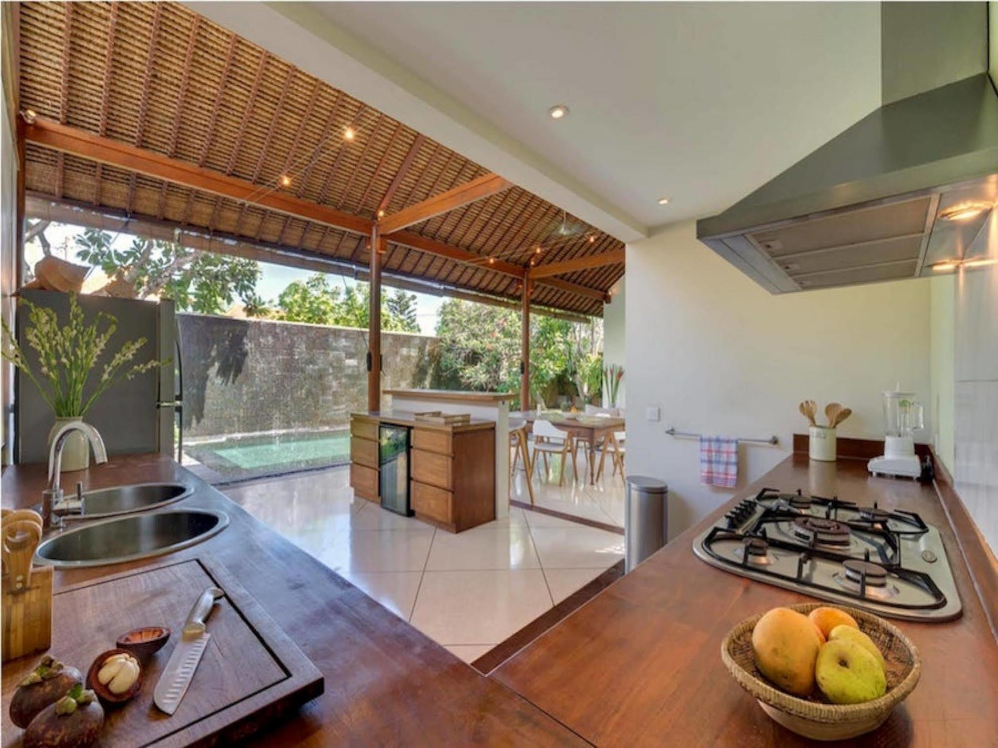 Villa Lumut 3 Bedrooms Central Seminyak المظهر الخارجي الصورة